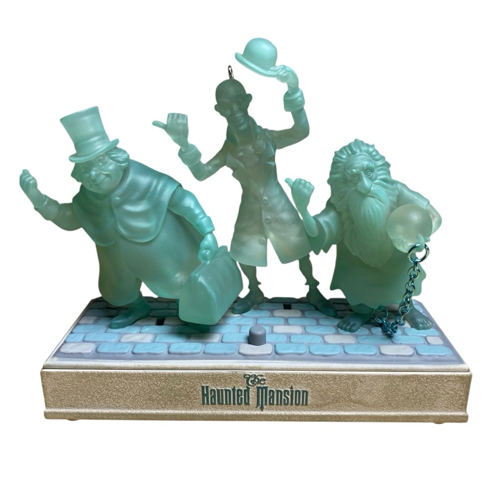 2022 Hallmark Keepsake HITCHHIKING GHOSTS Disney The Haunted Mansion Ornament